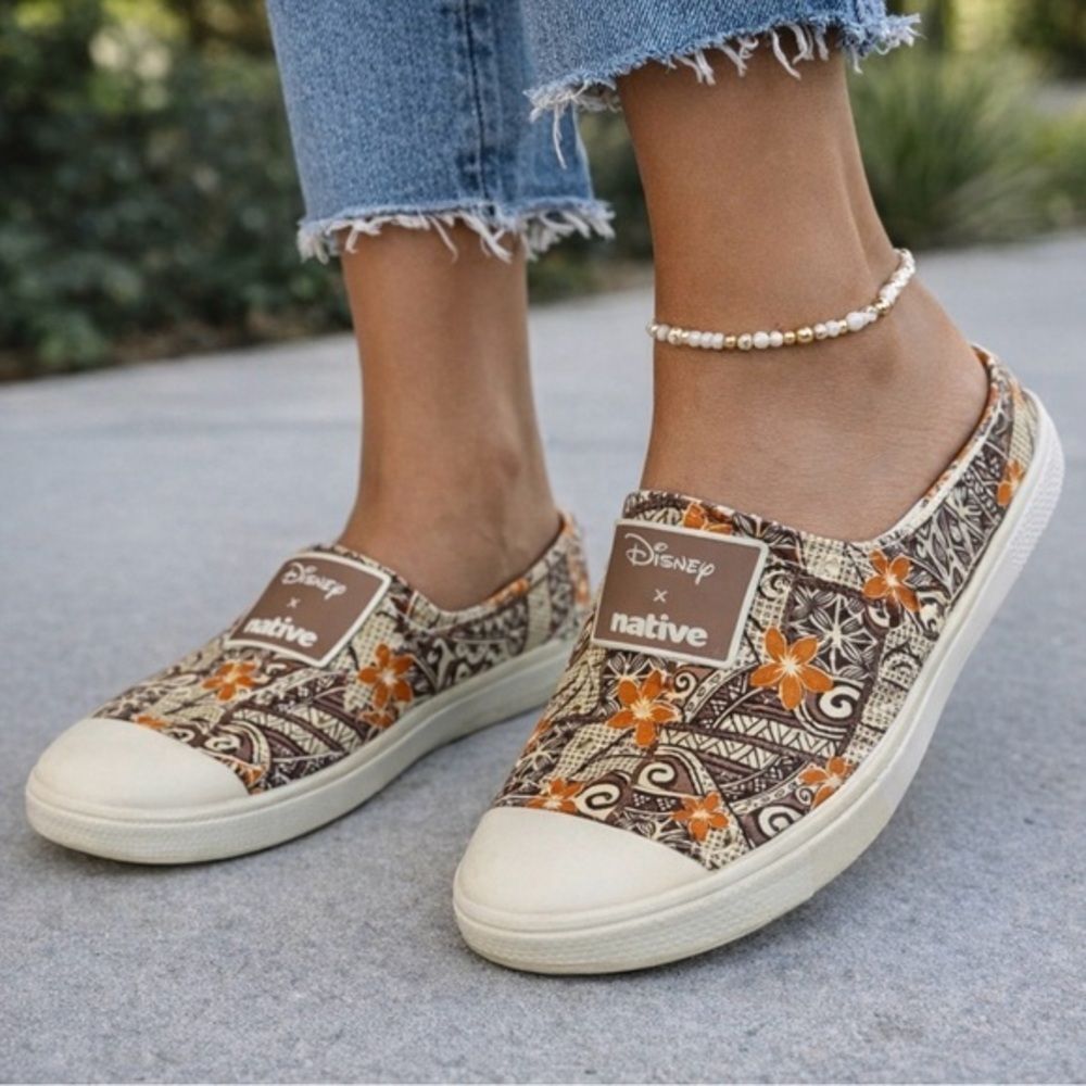 Disney x Native Shoes Moana Print Slip On Women’s Size 8 Limited Edition